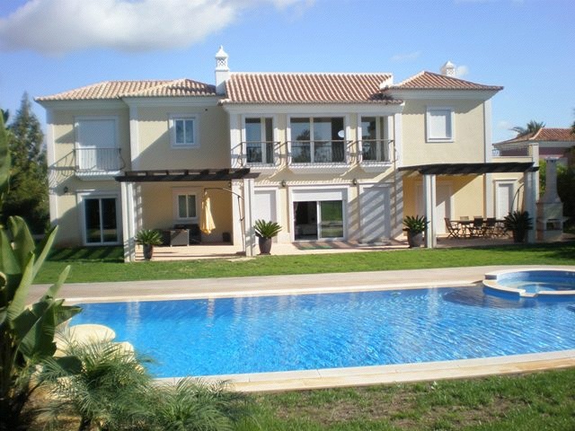 Villa_for_sale_in_Almancil_SMA6601